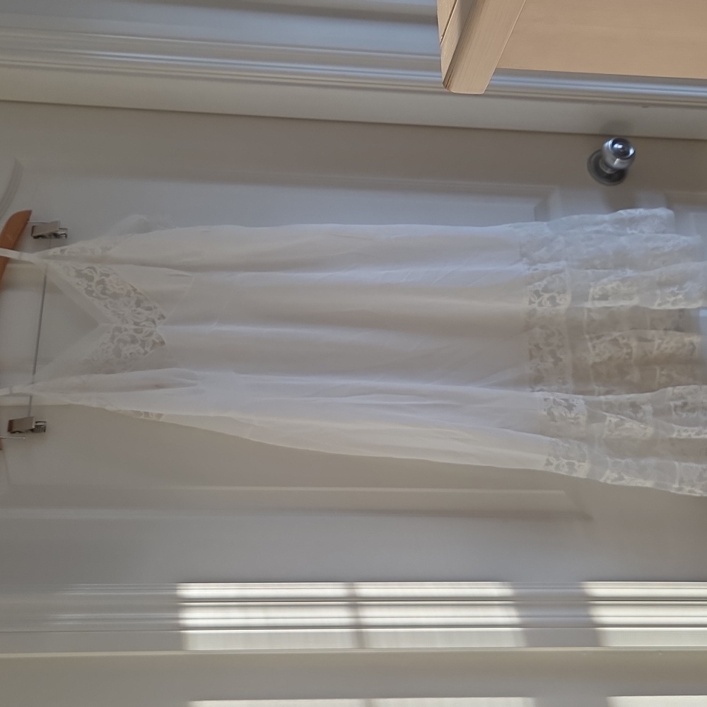 Vintage 70s Lingerie White Nylon & Lace Negligée M